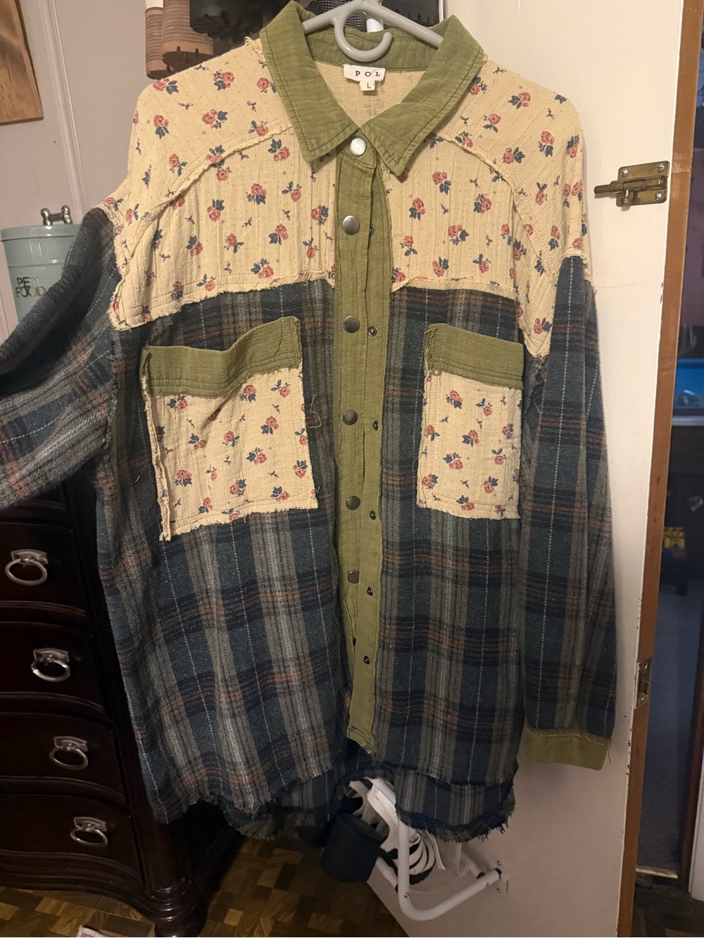 POL Mixed-Print Patchwork Button-Up Shirt Jacket in Olive, Cream, Navy - Picture 2 of 4